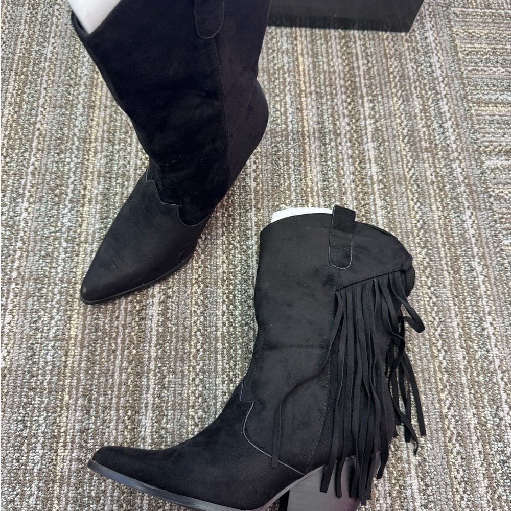 Cape Robbin | Fringe Suede Boots